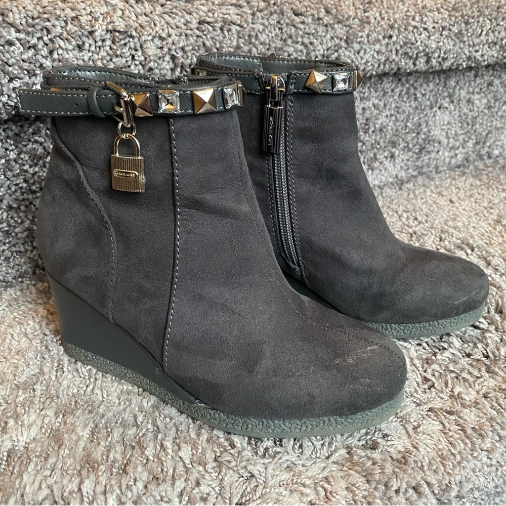 Michael Kors Cara Key Wedge Boots (kids 13)